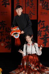 -喜爱高定婚纱摄影