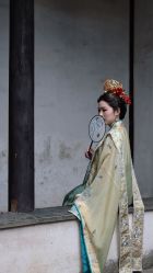 -宝蝶记汉服体验馆