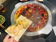 -洞亭火锅(防空洞总店)