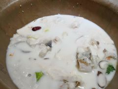 -滇香肴·云南菜蒸汽石锅鱼(云南北路店)