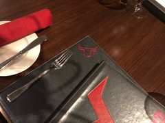 -恰餐厅及酒吧 CHAR Bar & Grill (北京丽都皇冠假日店)