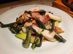 腊肉炒洪山菜薹-荷花亭·湖北融合菜(中商广场店)