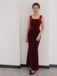 -禕·愫白婚纱商店