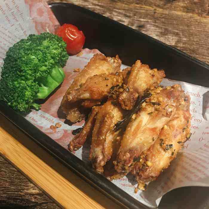 贝克石烧牛扒(大石店)-"牛排是烤了一半,然后拿到桌上来现场放在石.