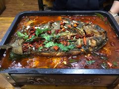 -老东镇啤酒屋海鲜加工·蒸汽海鲜·海鲜烧烤(台东店)