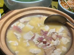 松茸火锅炖老豆腐-一坐一忘云南菜(卓悦中心)