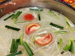 -快活林酸汤鱼鲜品火锅店(甲秀楼店)