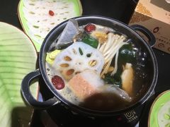 -一叶一世界•素食餐厅(环球中心店)