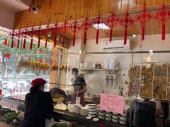 -正宗普宁豆干坊·洪记砂锅粥(红领巾路店)