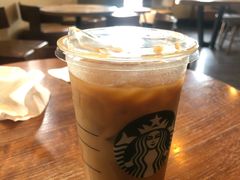 燕麦拿铁-星巴克(宁波老外滩店)