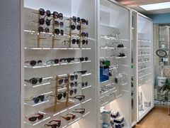 -优视觉视光中心•青少年近视防控(新世界中心写字楼店)