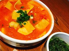 -渝是乎川渝小炒(新世界百货望京店)
