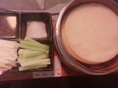 -三人行骨头王火锅(长寿店)