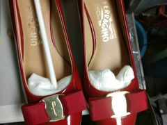 -京伟修鞋洗鞋奢侈品皮具护理店