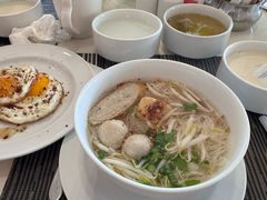 -曼谷湄南河畔华美达广场酒店