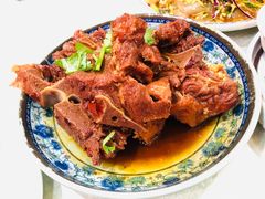 酱骨棒-东北哈尔滨酱骨头馆房掌柜铁锅炖