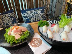 qq企鹅丸-湊湊火锅·茶憩(上海合生汇店)