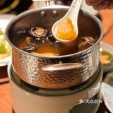 这家高奢海鲜火锅配享太庙！花小钱装大杯！