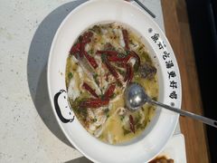 -江渔儿酸菜鱼(奥园广场金发购物中心店)