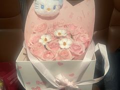 -何兮花店·气球派对鲜花店(马桥银春路万科城店)