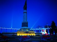 -人民防洪胜利纪念塔