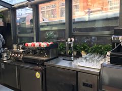 -HIGH FIVE哈福手工汉堡(桂林路店)