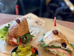 金枪鱼牛肉恰巴塔三明治-O'mills Sourdough Bakery&Bistro(永嘉路店)