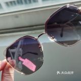 花雨伞太阳镜，C位出道[调皮]，女性专属🌹