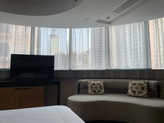 -深圳罗湖东门步行街亚朵X酒店