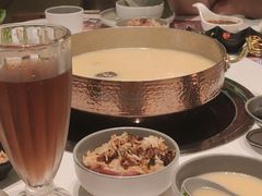 -洪氏嗨捞·广东猪肚鸡·椰子鸡火锅(西咸万象城店)