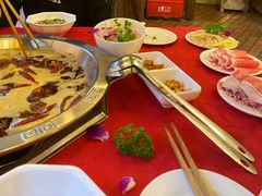 -山城年华老火锅(玉林店)