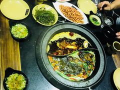 -唇辣号重庆老火锅(石担路店)