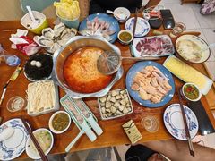 -老何家后安粉·糟粕醋海鲜火锅(三亚湾椰梦长廊店)
