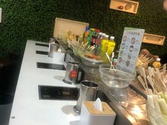 -百品聚旋转火锅(万德庄店)
