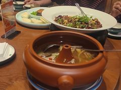 -老滇山寨•云南特色菜•地方菜•民族风情歌舞表演(金碧店)