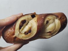 红豆碱水包-MEETOWN美糖烘焙(凯德MALL店 )