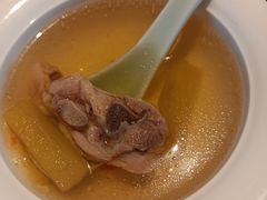 雪莲果鲜人参炖土鸡-景忆川·川粤菜