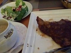 -LENBACH兰巴赫西餐啤酒坊(大连星海广场店)