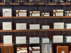 -Laderach 莱德拉(上海环贸iapm店)