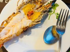 -Chom Cafe and Restaurant