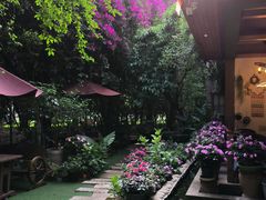 -月亮眼花园餐厅书吧酒吧