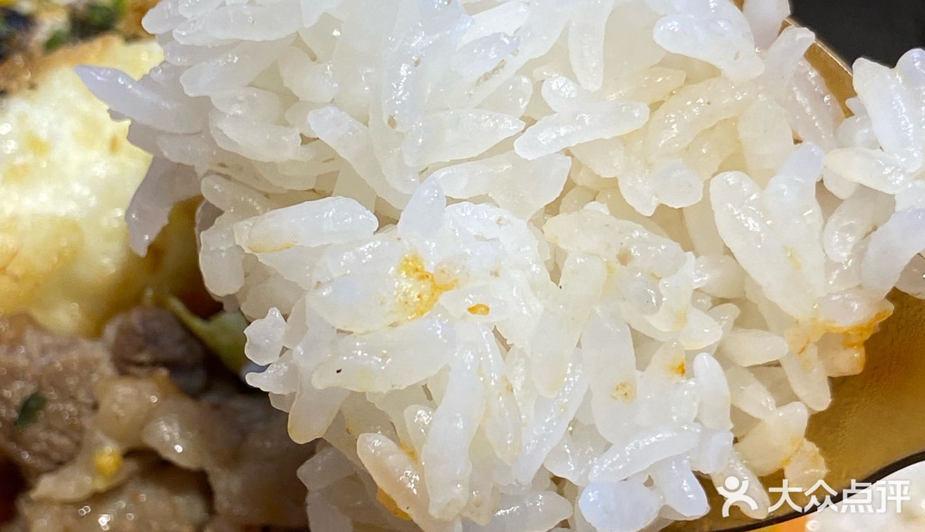 特别多人，即便人如此之多，每一层的服务依旧很到位