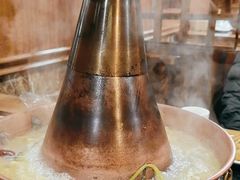 -果松木炭酸菜铜火锅·外婆参鸡汤