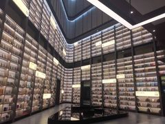 -上海虹桥中心爱琴海亚朵S酒店