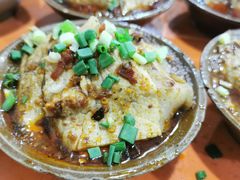 -董哥山城碗碗香(美专校街店)