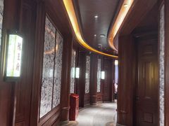 -八府香鸭·啫啫煲(华山路店)