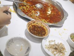-盐井记·自贡美蛙鲜锅兔(中和店)