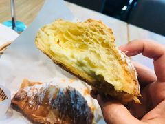 黄金流奶羊角-麦田工坊(月湖店)