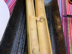-香巴拉云南餐厅(华莱坞店)