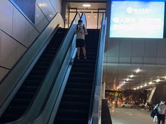 -懒人Club健身(卓越时代广场店)
